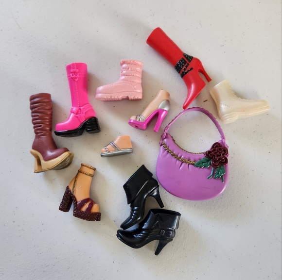 My Scene Barbie Doll Shoes Random Replacement Pieces Pairs 1 Pair Purse Lot Y2k - Picture 1 of 2